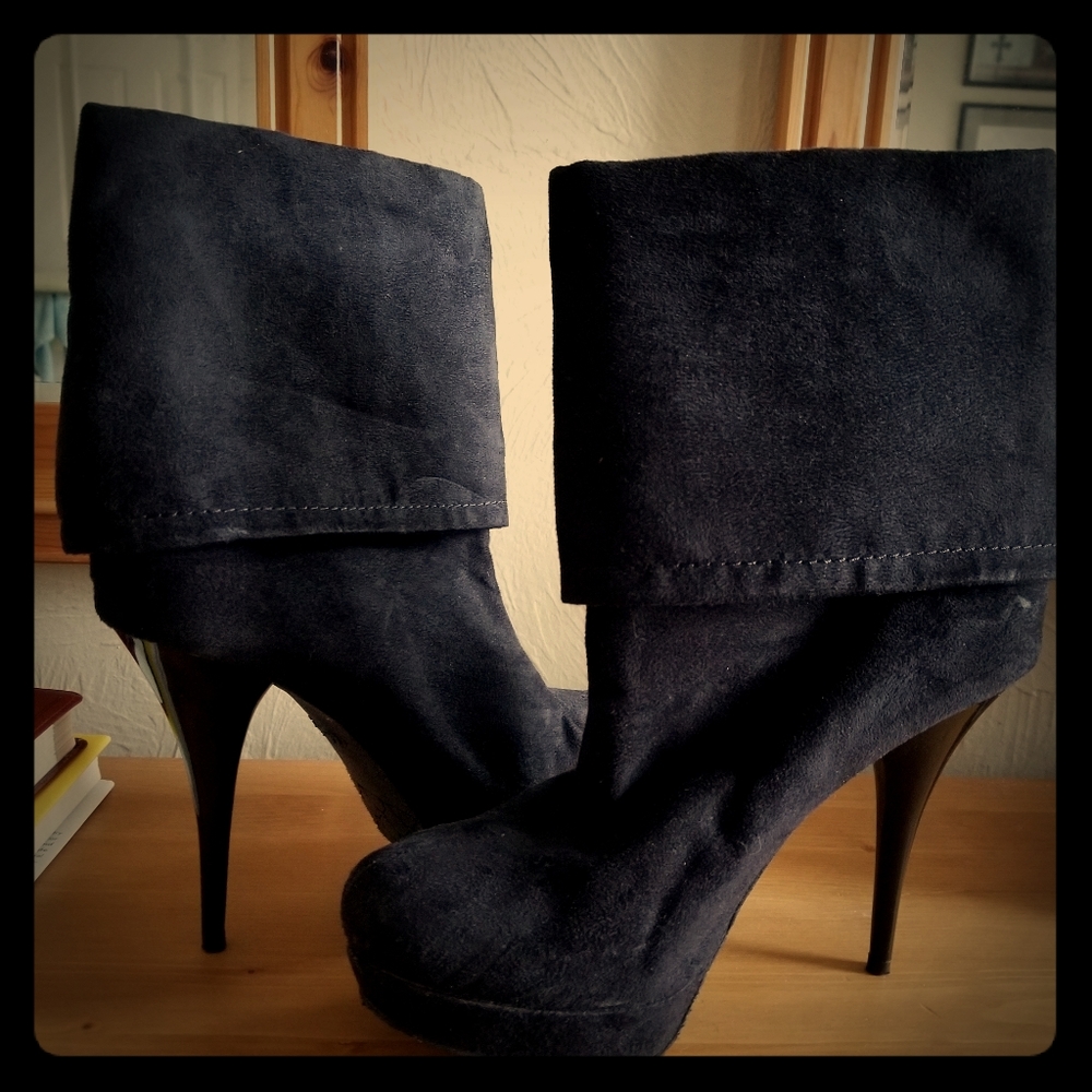 Candies Black stiletto ankle boots size 9